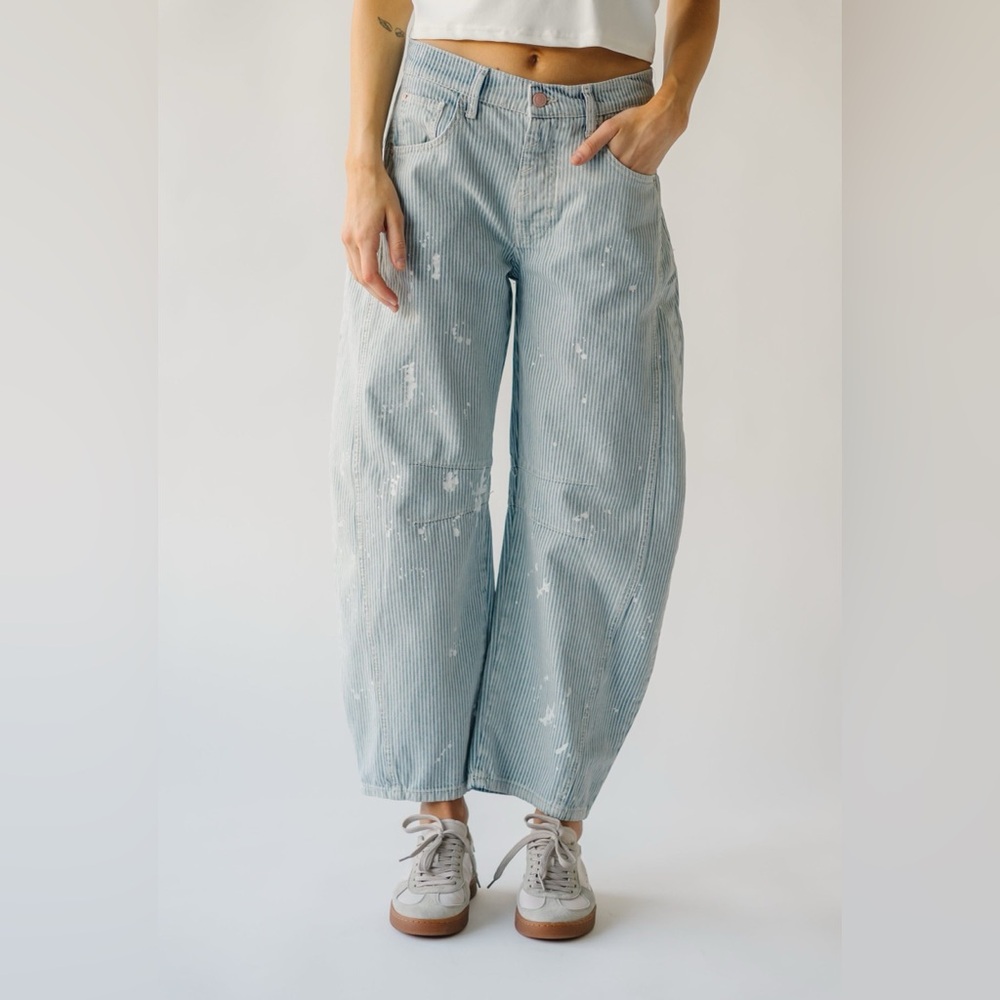 NEW Free People Mid Rise Railroad Stripe Barrel Jean